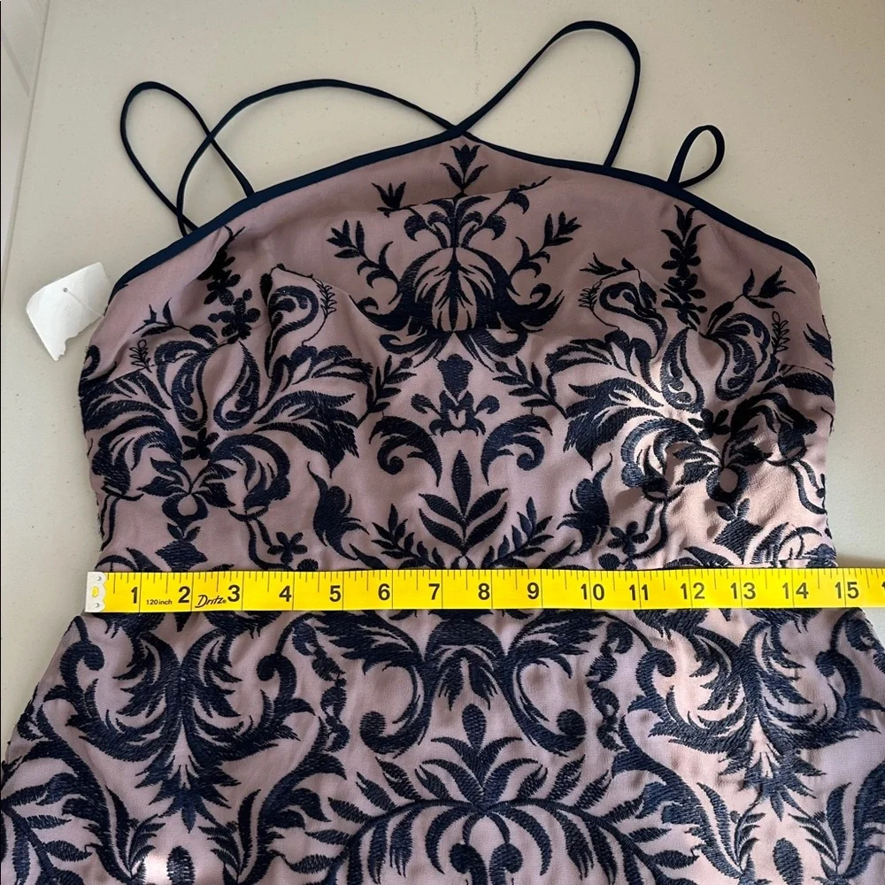 New with tag on BCBGMaxAzria Lilac Mauve Patterned Dress. - Picture 10 of 16